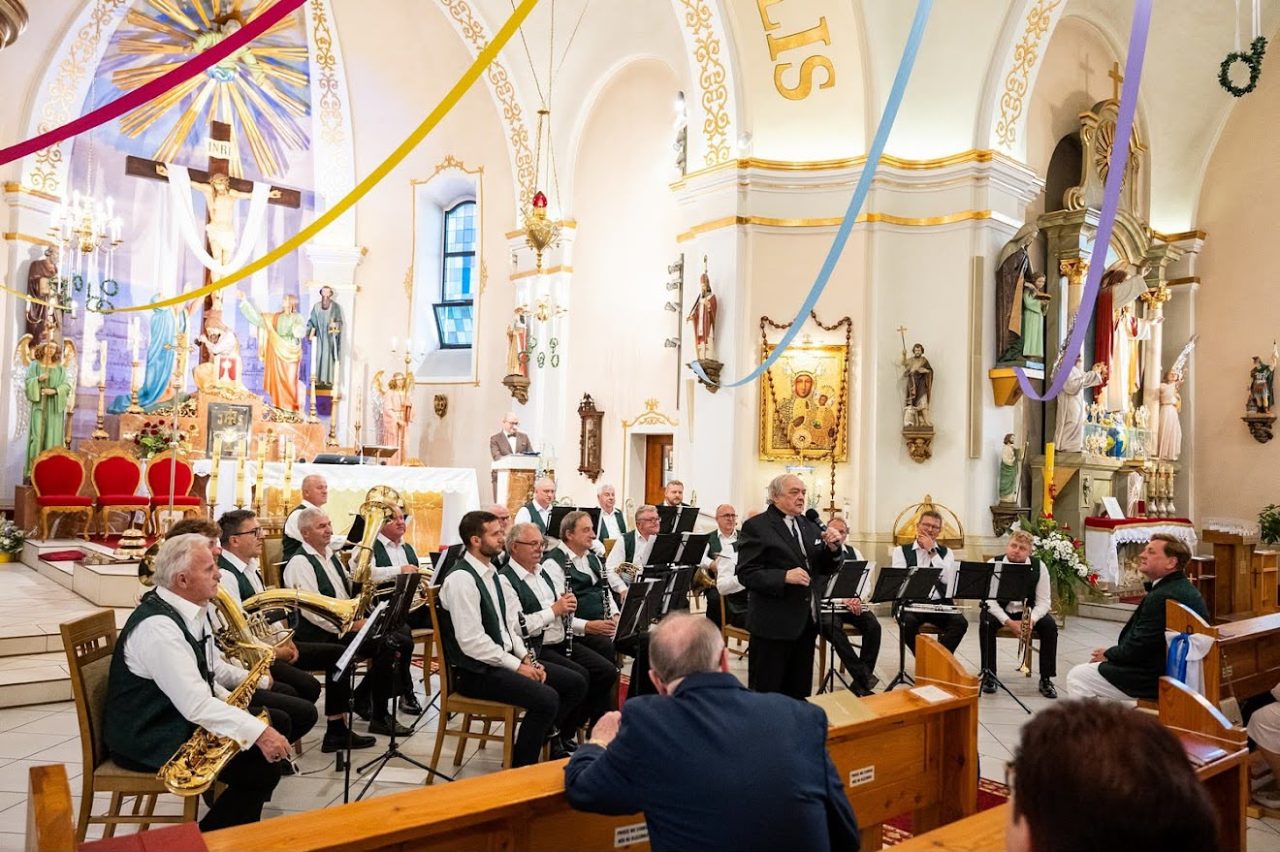 Wyjątkowy Koncert Muzyczny w Zawadzie - zdjęcie 6