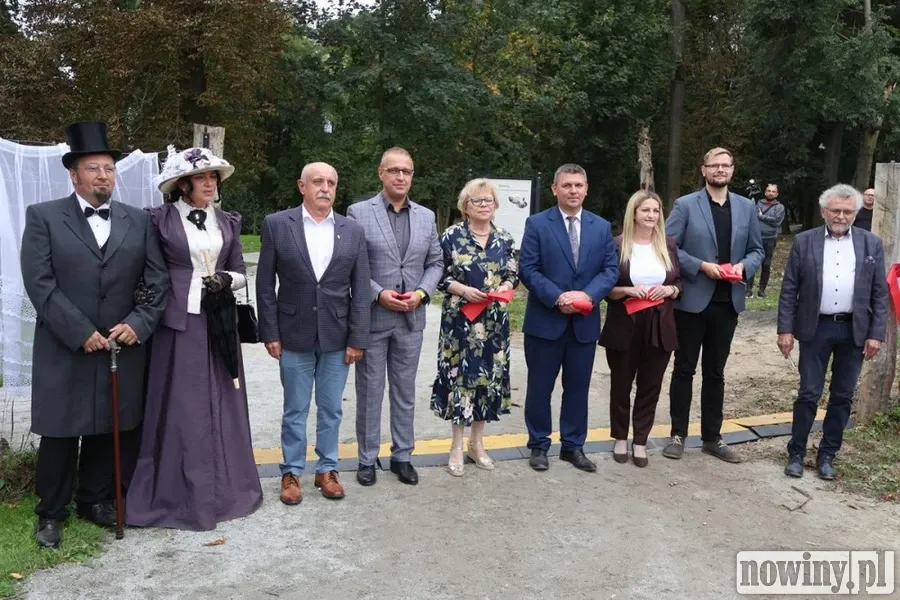 Uroczyste otwarcie odnowionego parku w Sławikowie - zdjęcie 12
